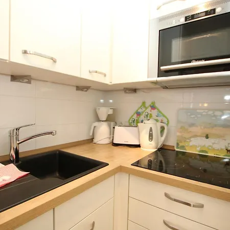 Gmelinstra_e 12_ Whg_ 2_ Haus Apartamento *